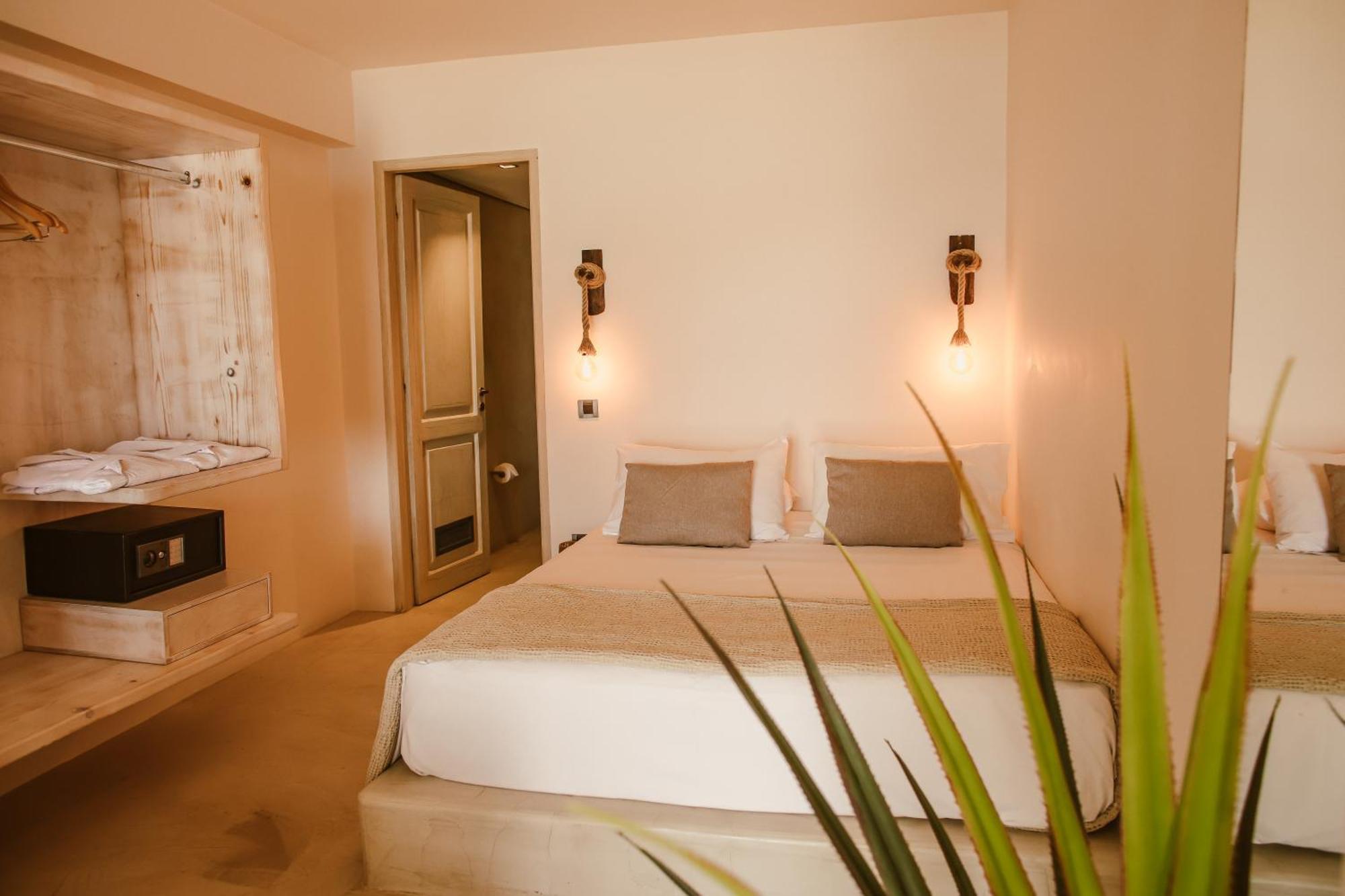 Gloria Maris And Hotel 4*